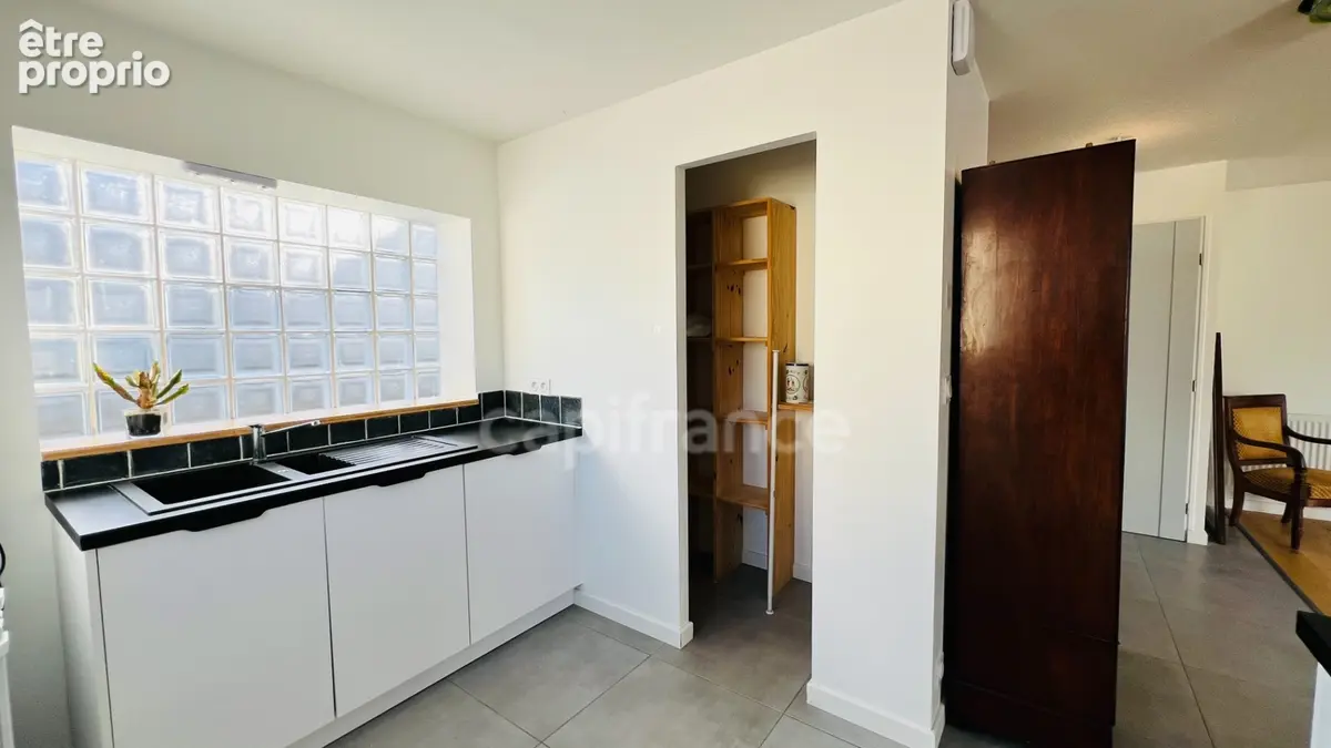 Quimper (29) - Maison centre ville de 75,21 m² habitable - 124 m² utiles - Terrasse - Double garage - photo 8