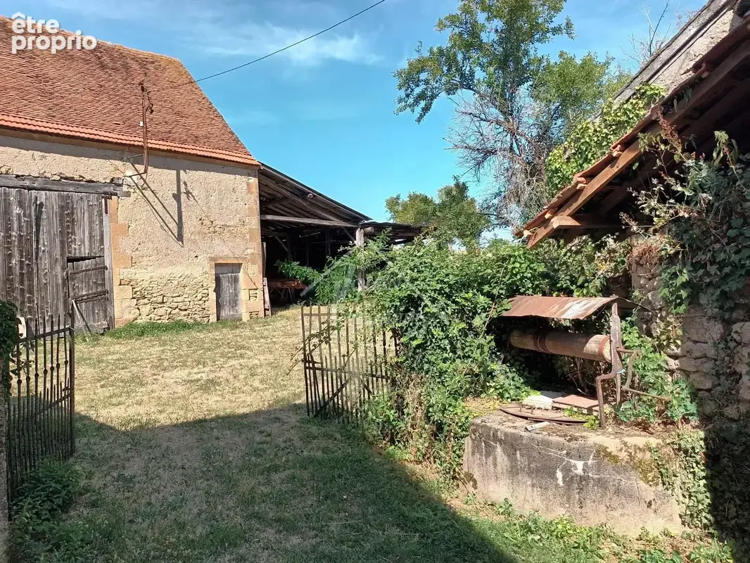 Ancien corps de ferme à rénover sur plus de 3000m² de terrain, COUST - photo 19