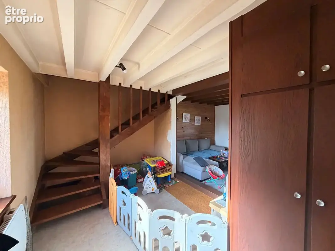 Nouveaute a 2 kms de sulignat...maison avec dependance sur 2800 m² terrain - photo 10