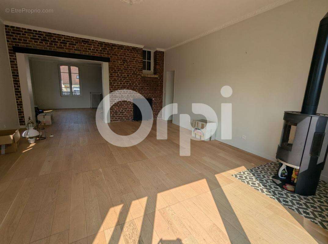 Maison renovee 139 m², 4 chambres + 1 bureau, et son jardin de 1050 m², a vendre cuise la motte (60350) - - photo 4