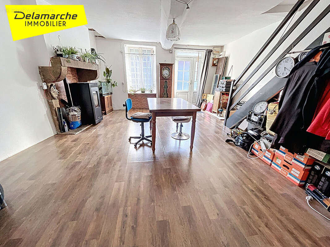 Maison à SAINT-AUBIN-DE-TERREGATTE