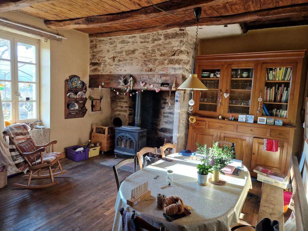 20250114_111225 - Maison à LIVERNON