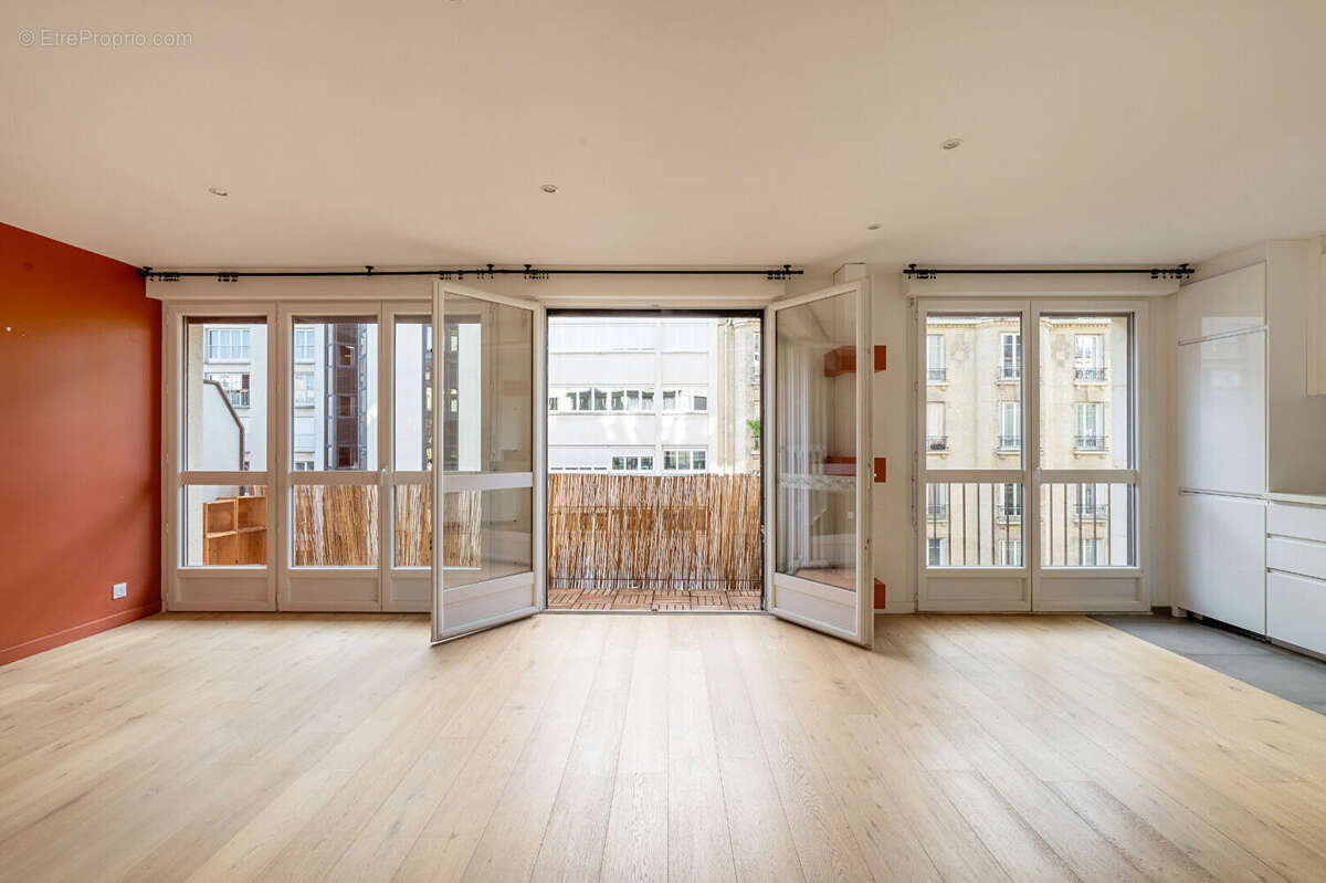 Appartement à PARIS-15E