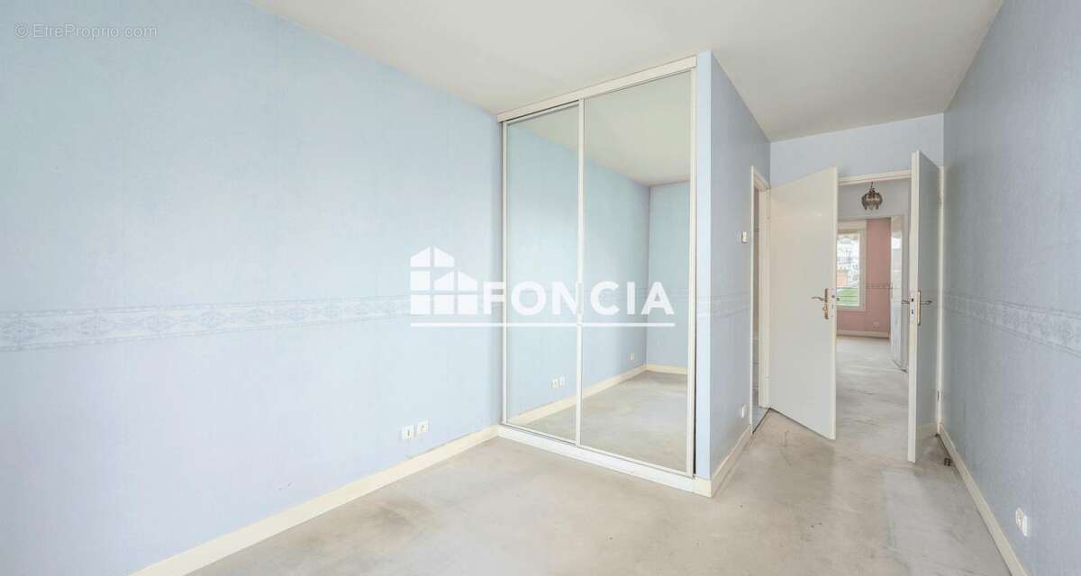 BOURG-LA-REINE – Centre-ville – Appartement familial de standing - photo 13