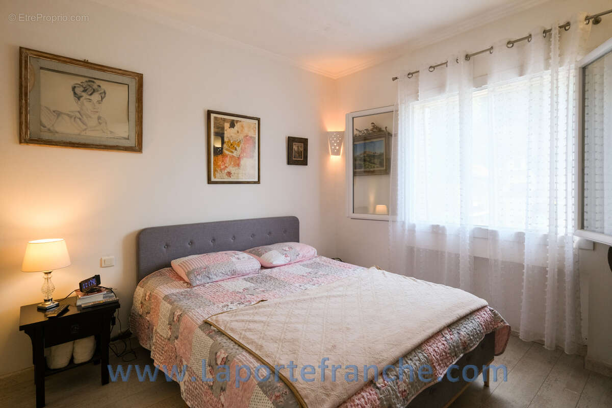 Saint-Paul de Vence Haut de Villa 140 m2, 4 pièces avec Terrasses et Jardin - photo 11