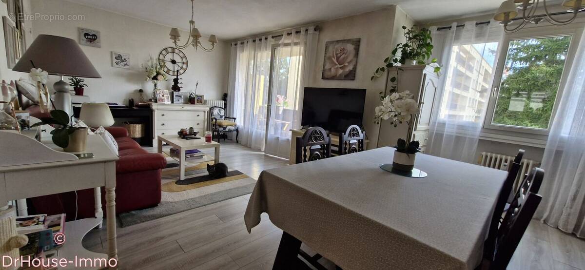 Appartement à SAINT-ETIENNE