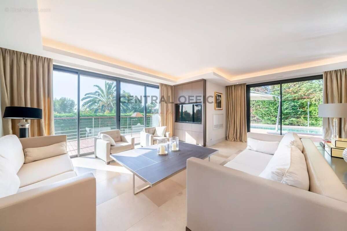 Cap D’Antibes Villa rénovée avec vue mer - photo 5