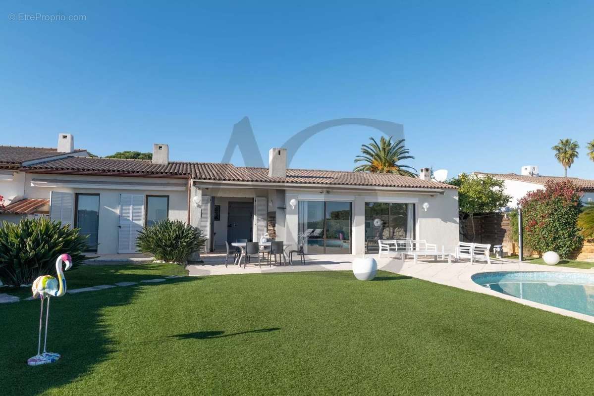 Maison à VILLENEUVE-LOUBET