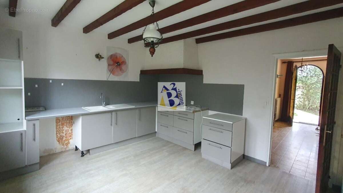 Maison à PUYMOYEN