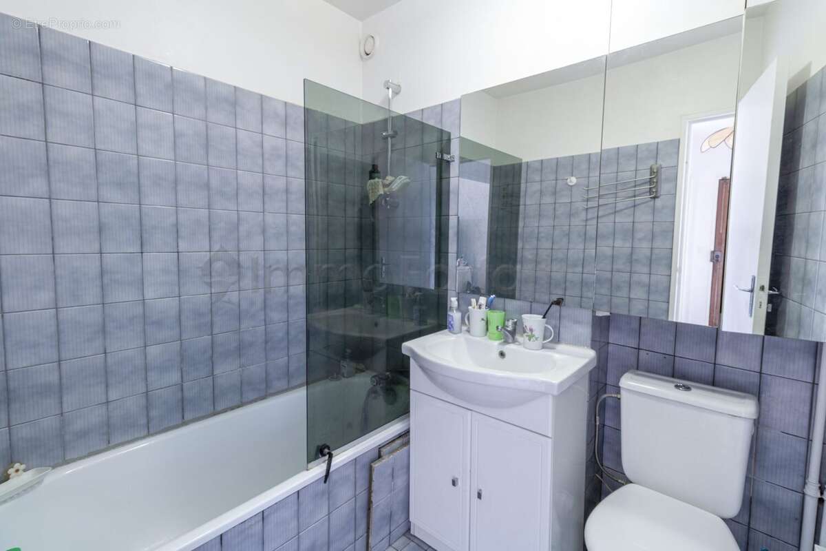 Appartement à LES PAVILLONS-SOUS-BOIS