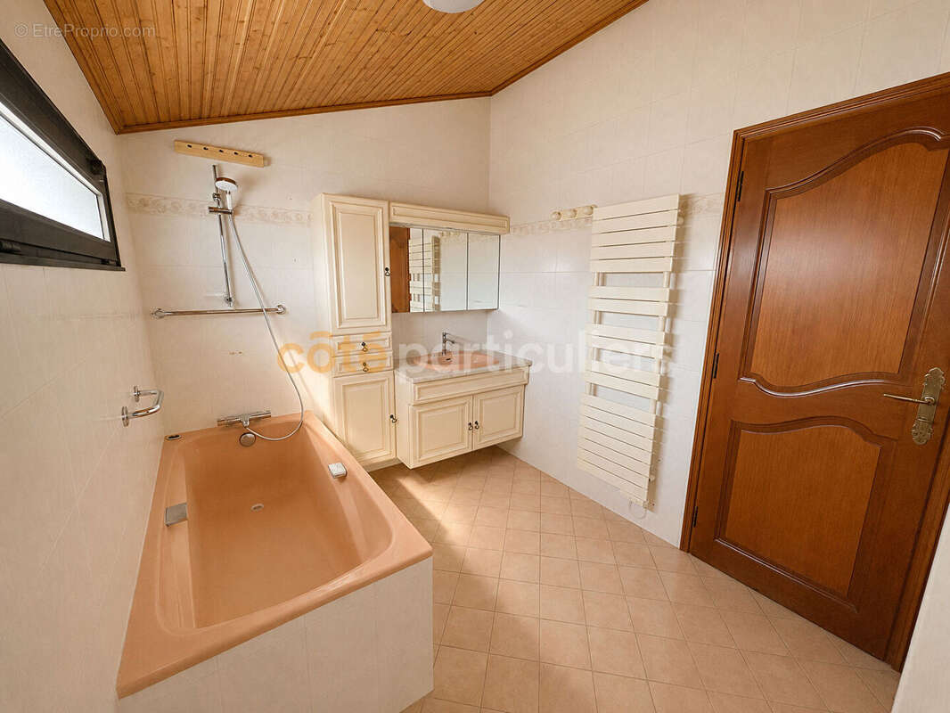 Saint-jean-de-monts -- centre-ville -- appartement t4 -- 3 chambres -- 116 m2  -- parking box ferme -- terrasse - photo 15