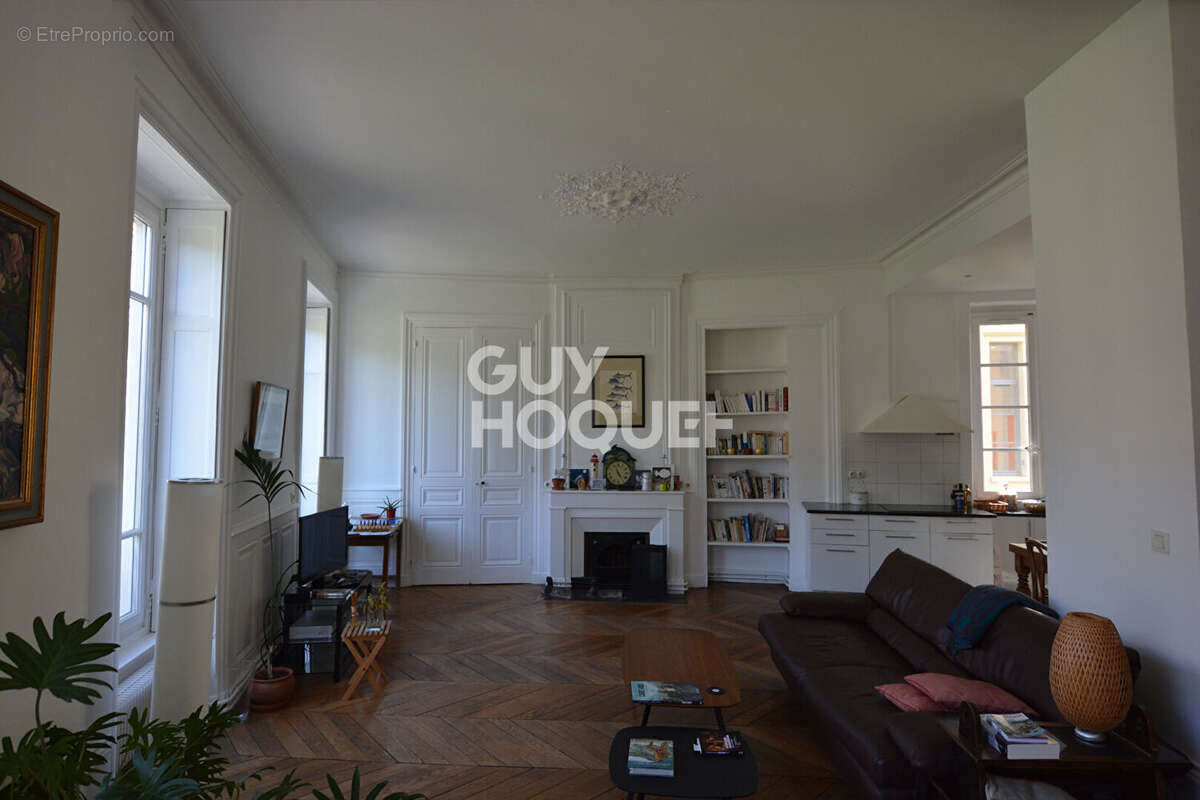 Appartement à LYON-1E