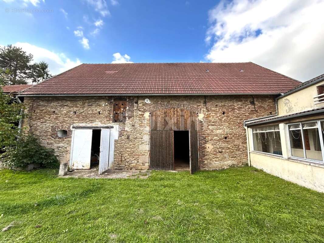 Maison à SAINTE-MAGNANCE