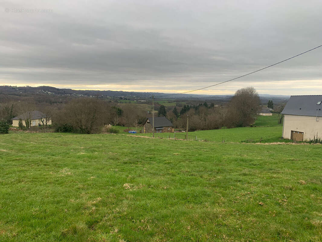 Terrain à CHABRIGNAC