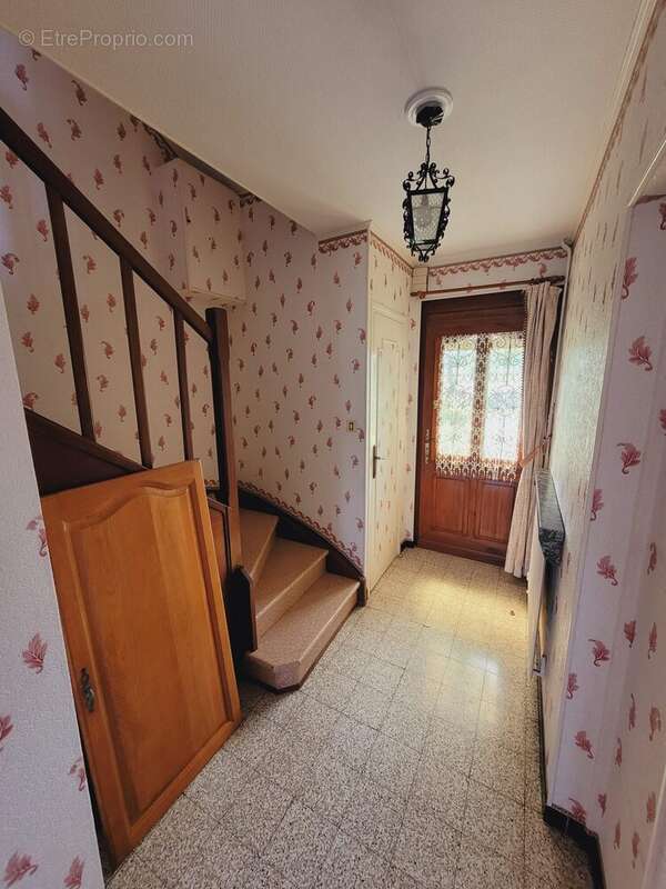 Maison à AVESNES-SUR-HELPE