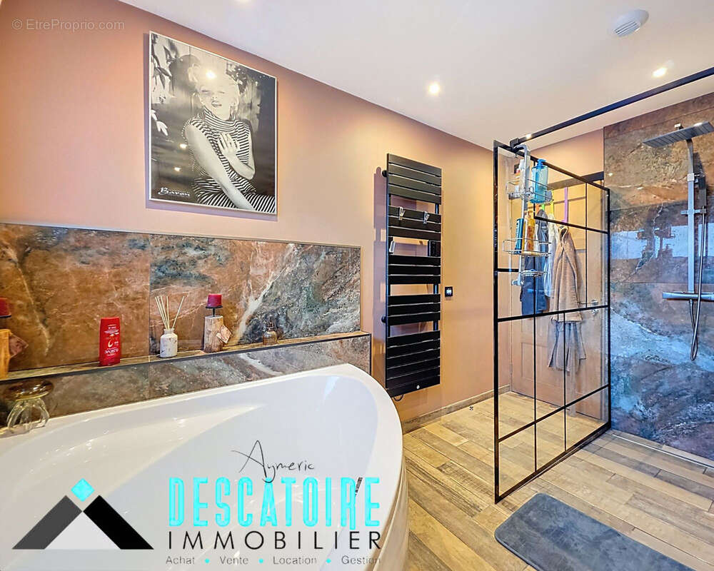 Maison à LA CHAPELLE-D&#039;ARMENTIERES