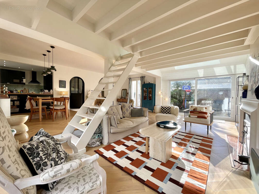 Maison à SAINT-CONTEST