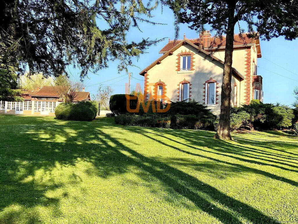 Belle propriété sans travaux avec diverses annexes - photo 4