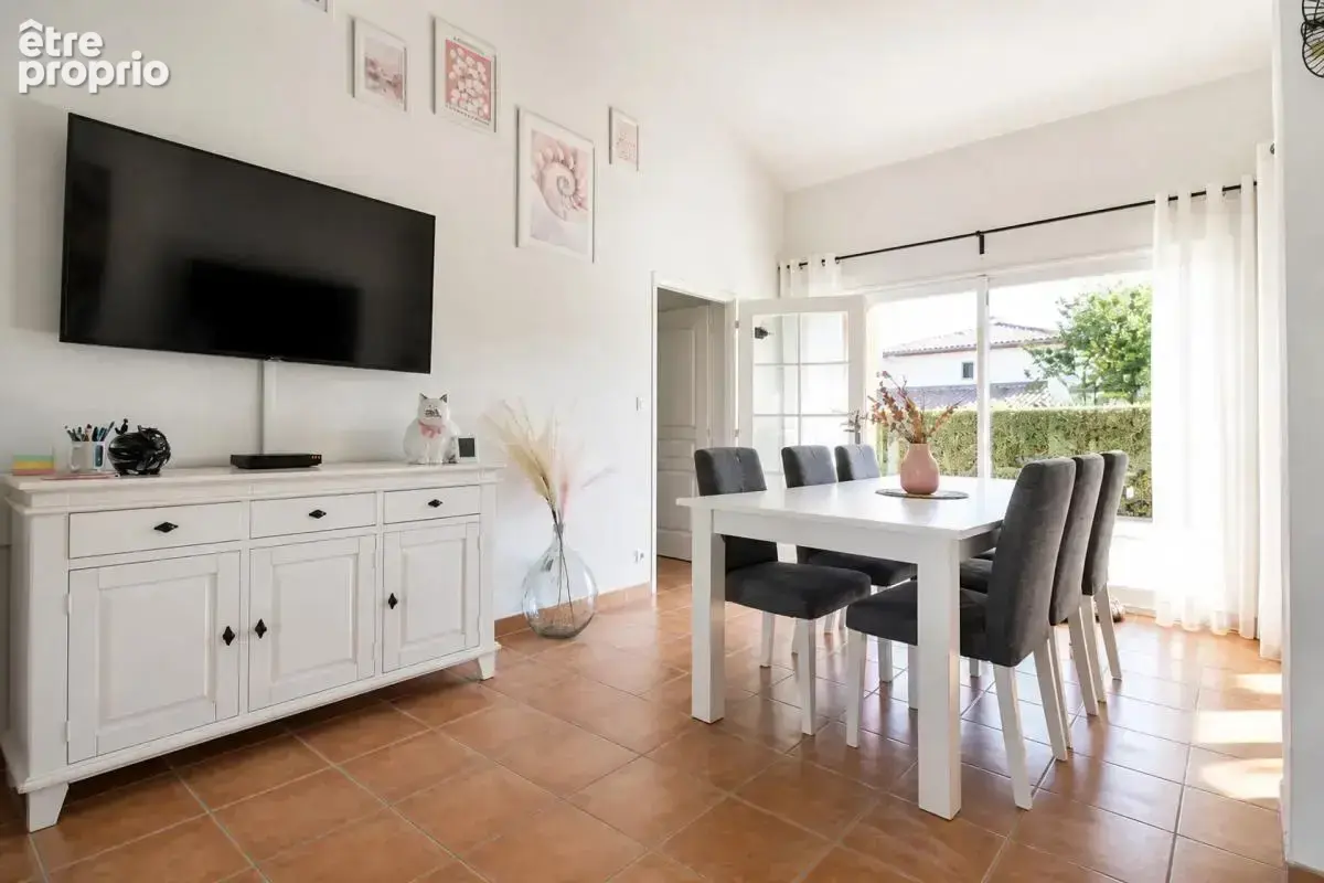 Maison de 6 pièces de 130 m² à Vallon-Pont-d'Arc - photo 17