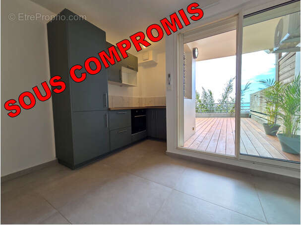 Photo 2 - Appartement à SAINT-DENIS