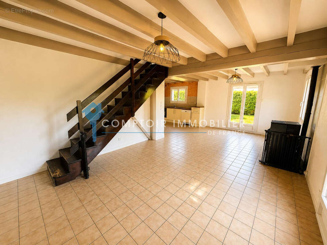Maison familiale T7 sur la commune de  Montferrat - photo 4