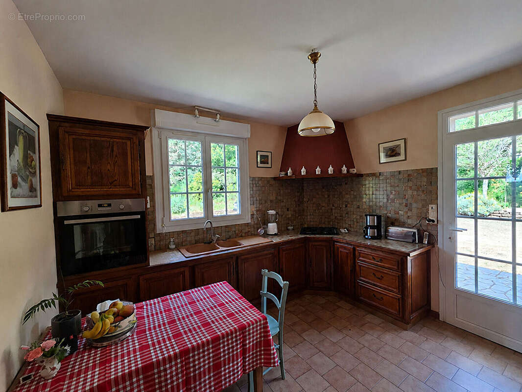 Belle maison familiale sur sous-sol total à Sainte-Sabine-sur-Longève - photo 11