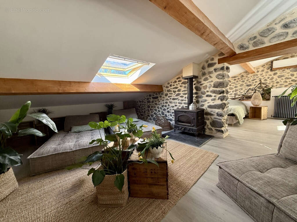 Maison à PRIVAS