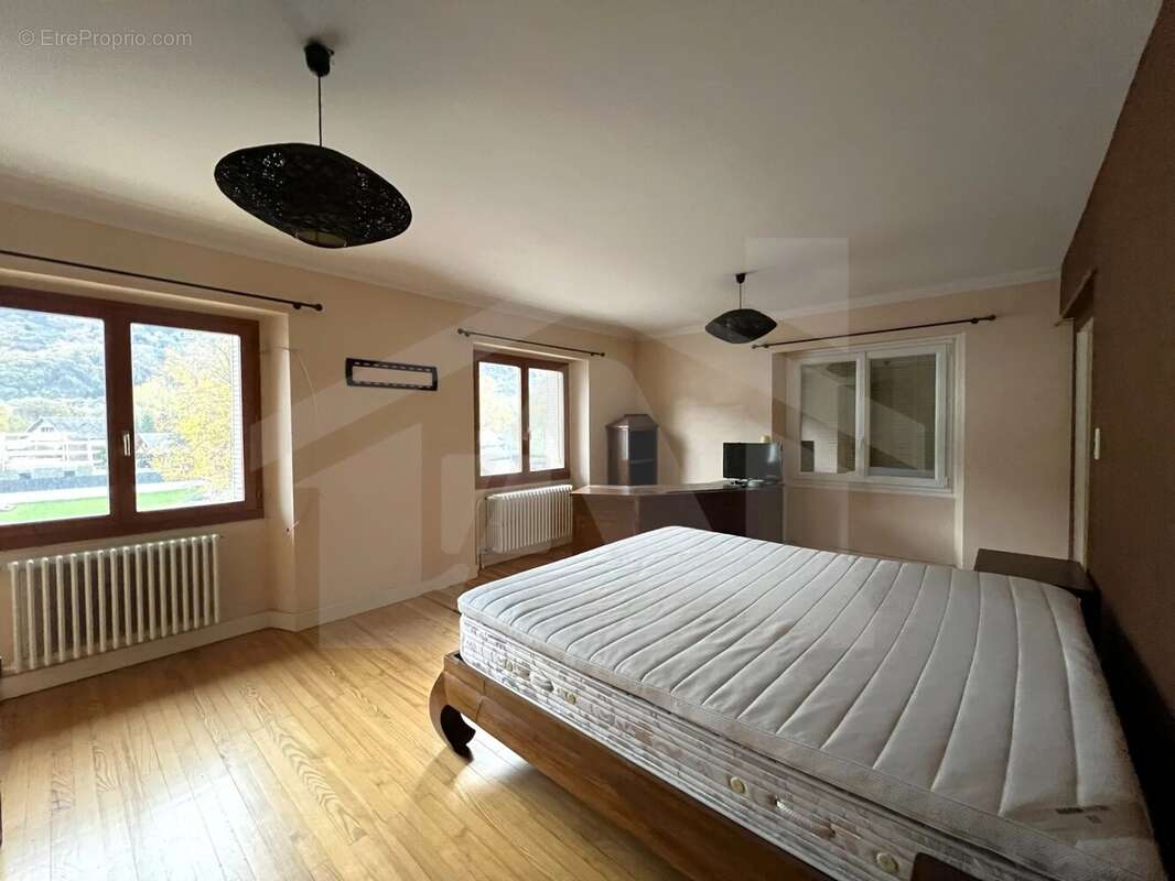 Maison à SAINT-REMY-DE-MAURIENNE