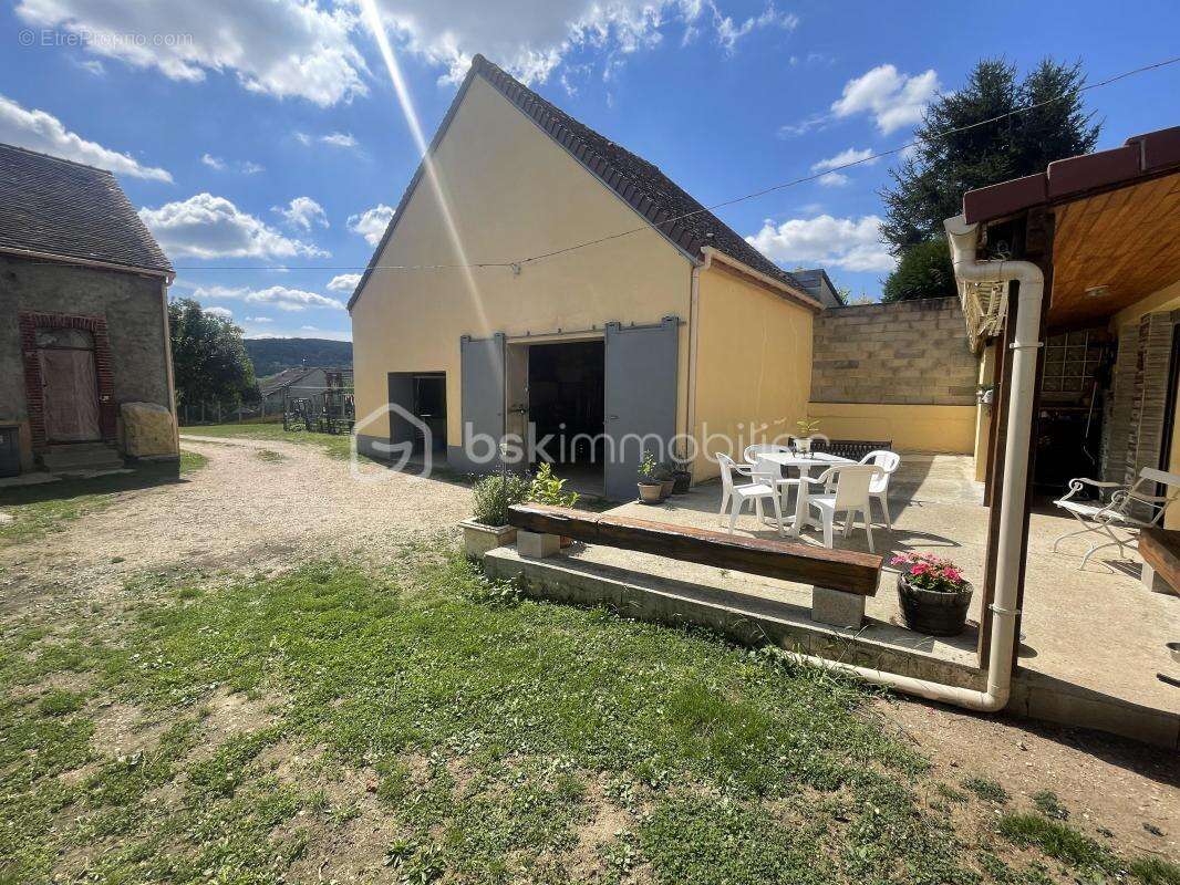 Maison à MALAY-LE-PETIT