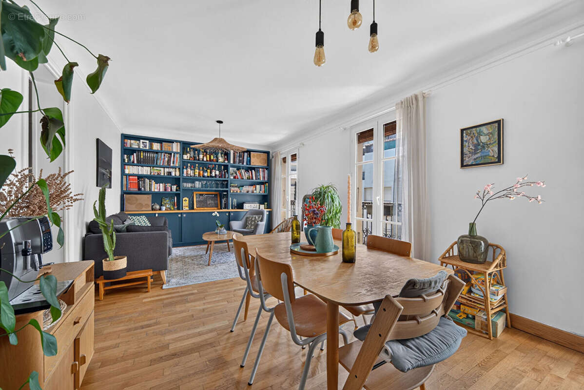 Appartement à PARIS-20E