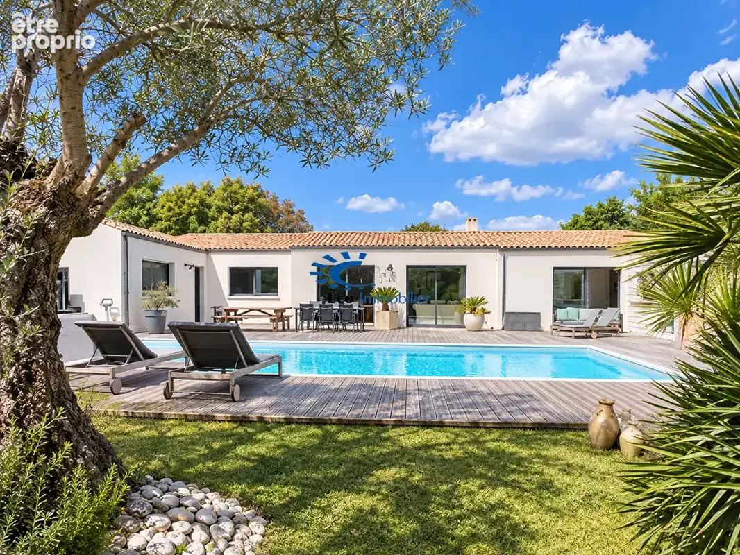 5 min d'aigrefeuille d'aunis maison 212 m² 6 chambres piscine et jardin - photo 2