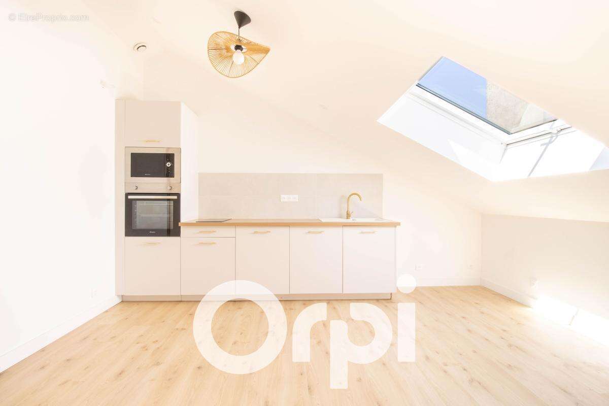 Appartement À Vendre - photo 2
