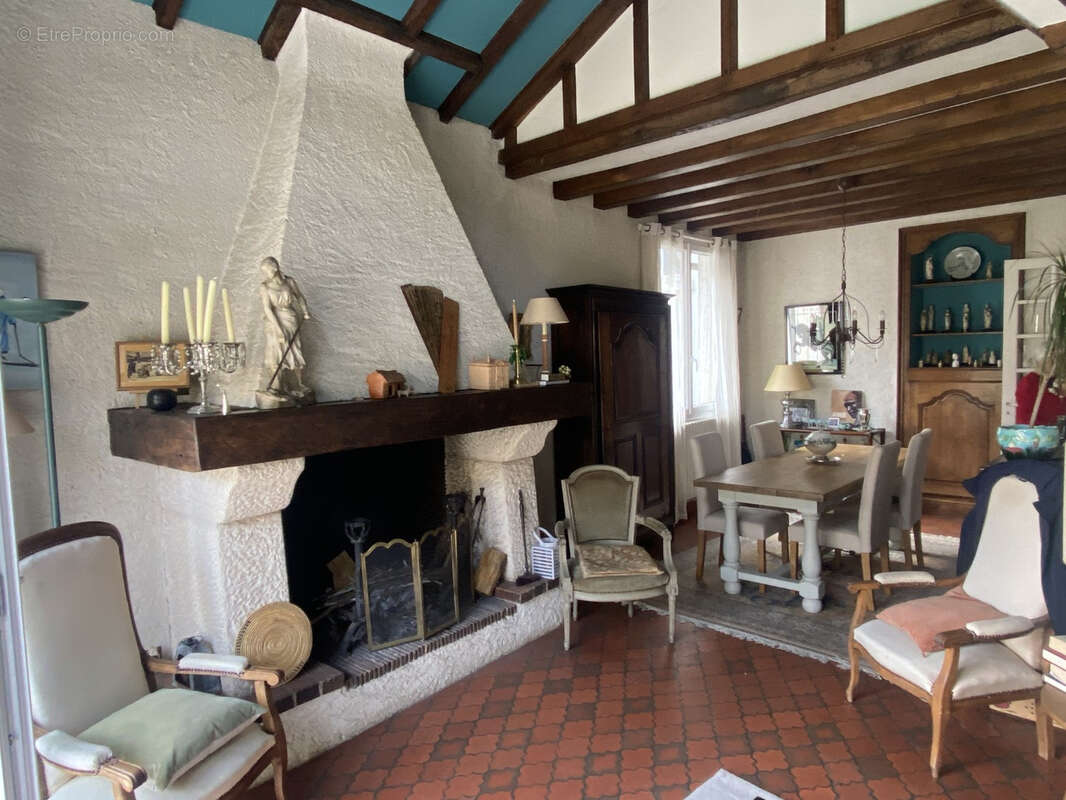 Autre à ARNAC-POMPADOUR