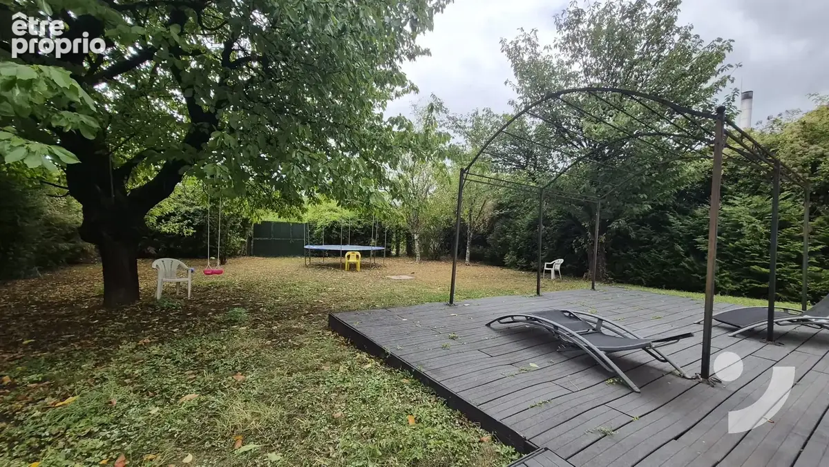 Maison familiale de 187 m2 avec grand terrain, confort de plain-pied et sous-sol complet à Aÿ - photo 20