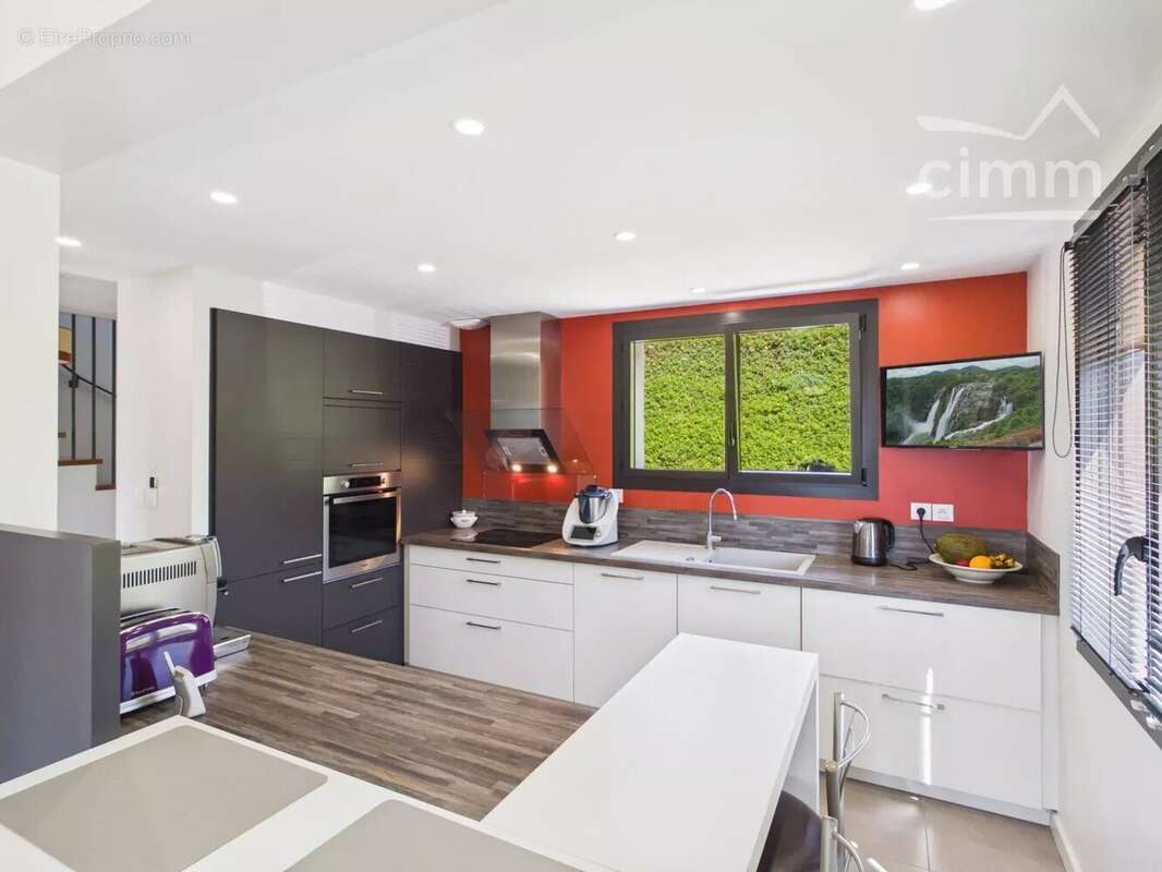 Maison 188 m² à Vourey  - photo 3