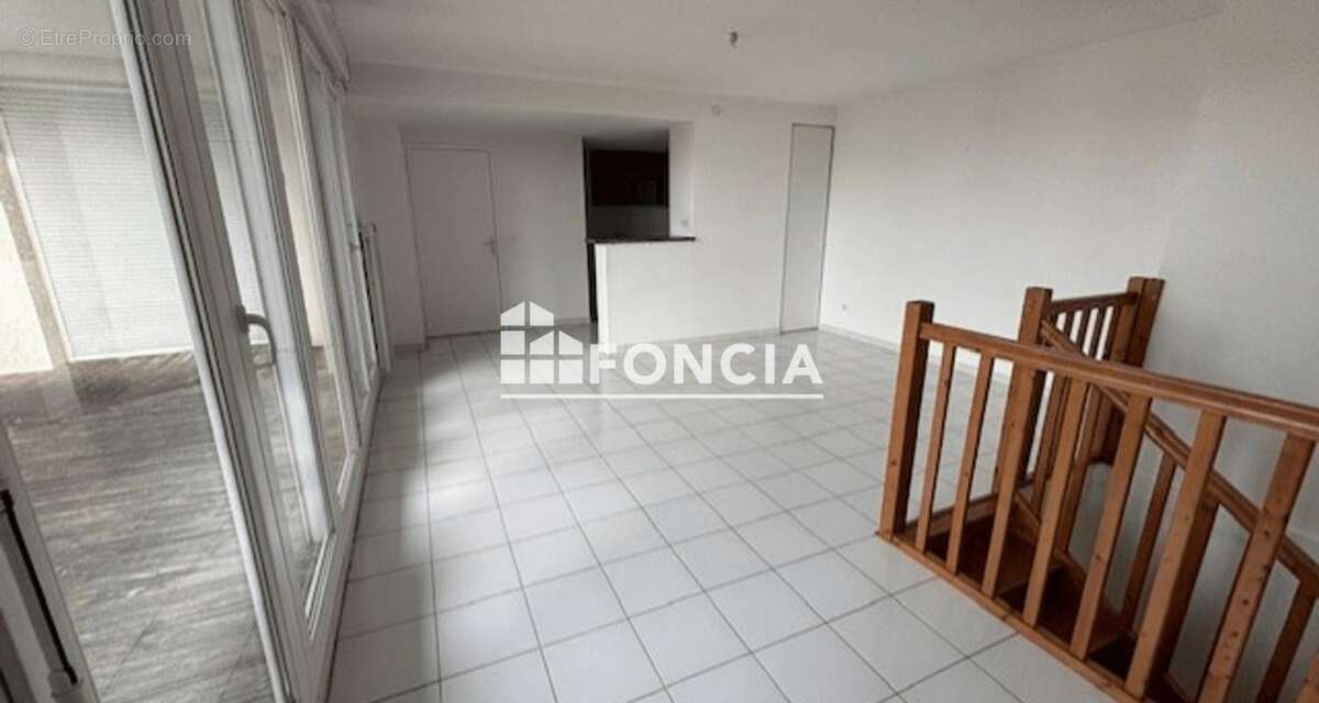 Appartement à VILLENAVE-D'ORNON