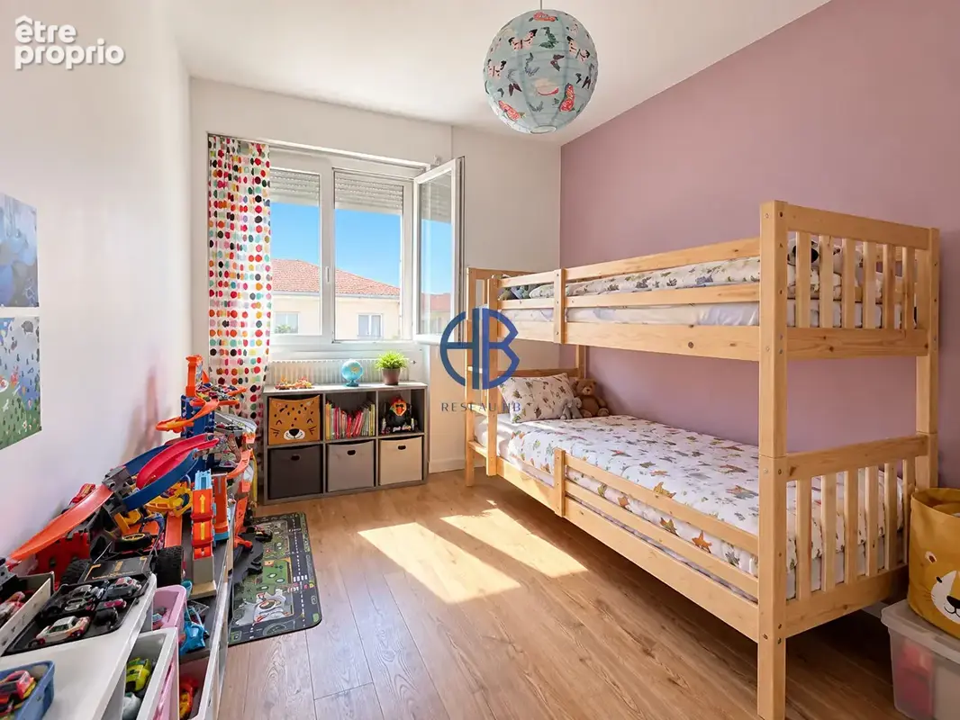 Appartement La Tour Du Pin 5 pièce(s) 105 m2 - photo 5