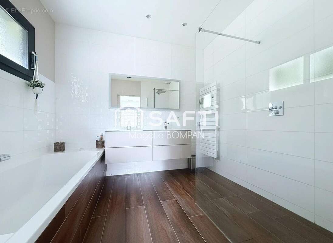 Maison 150 m² à Saint-Aubin-De-Medoc  - photo 8