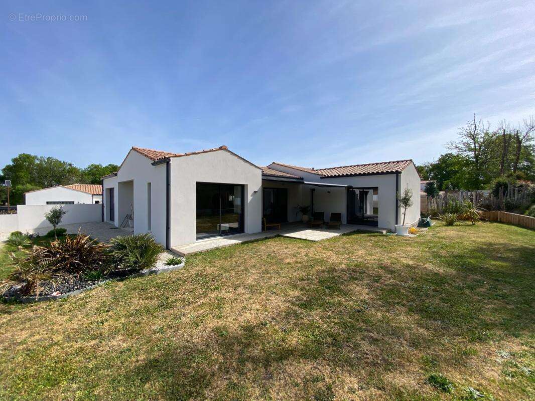 Maison à LES MATHES