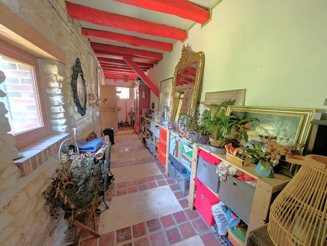 Maison à POILLY-SUR-THOLON