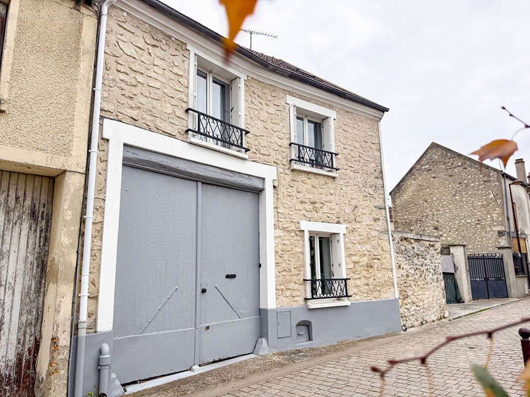 Maison à PIERRELAYE