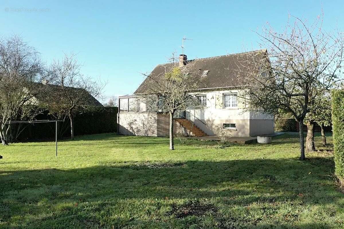 Maison à SAINT-PIERRE-SUR-DIVES