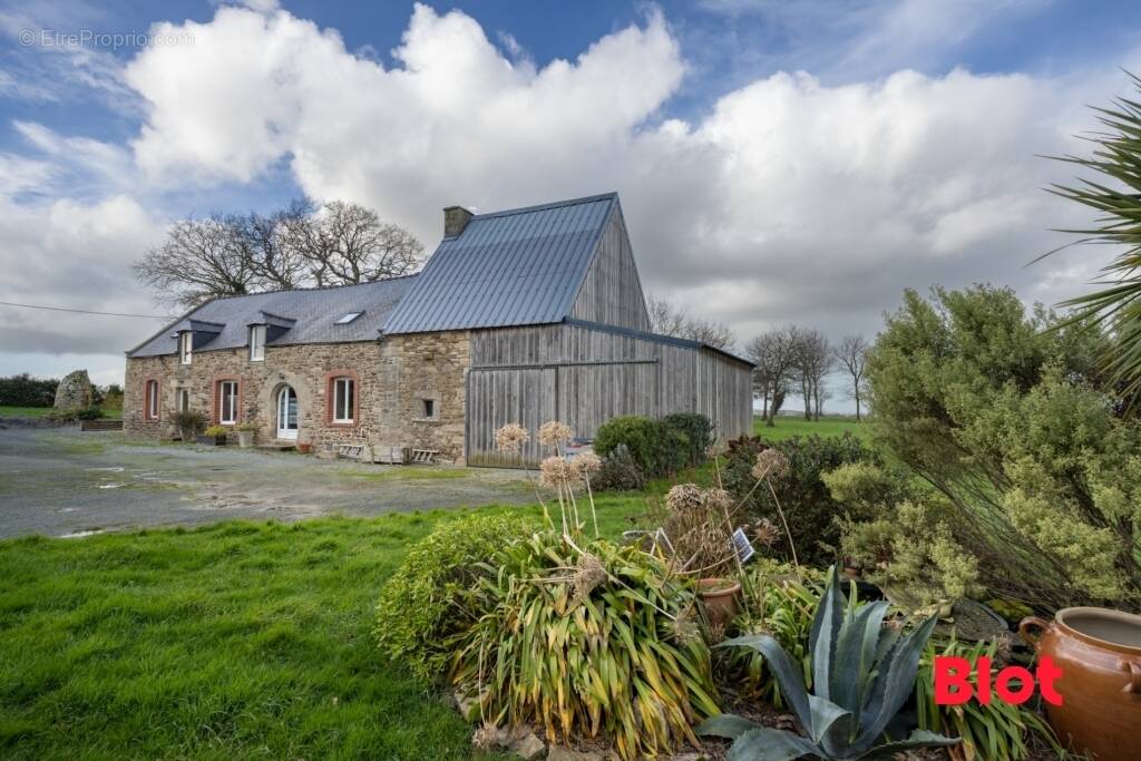 Maison à PLELAN-LE-PETIT