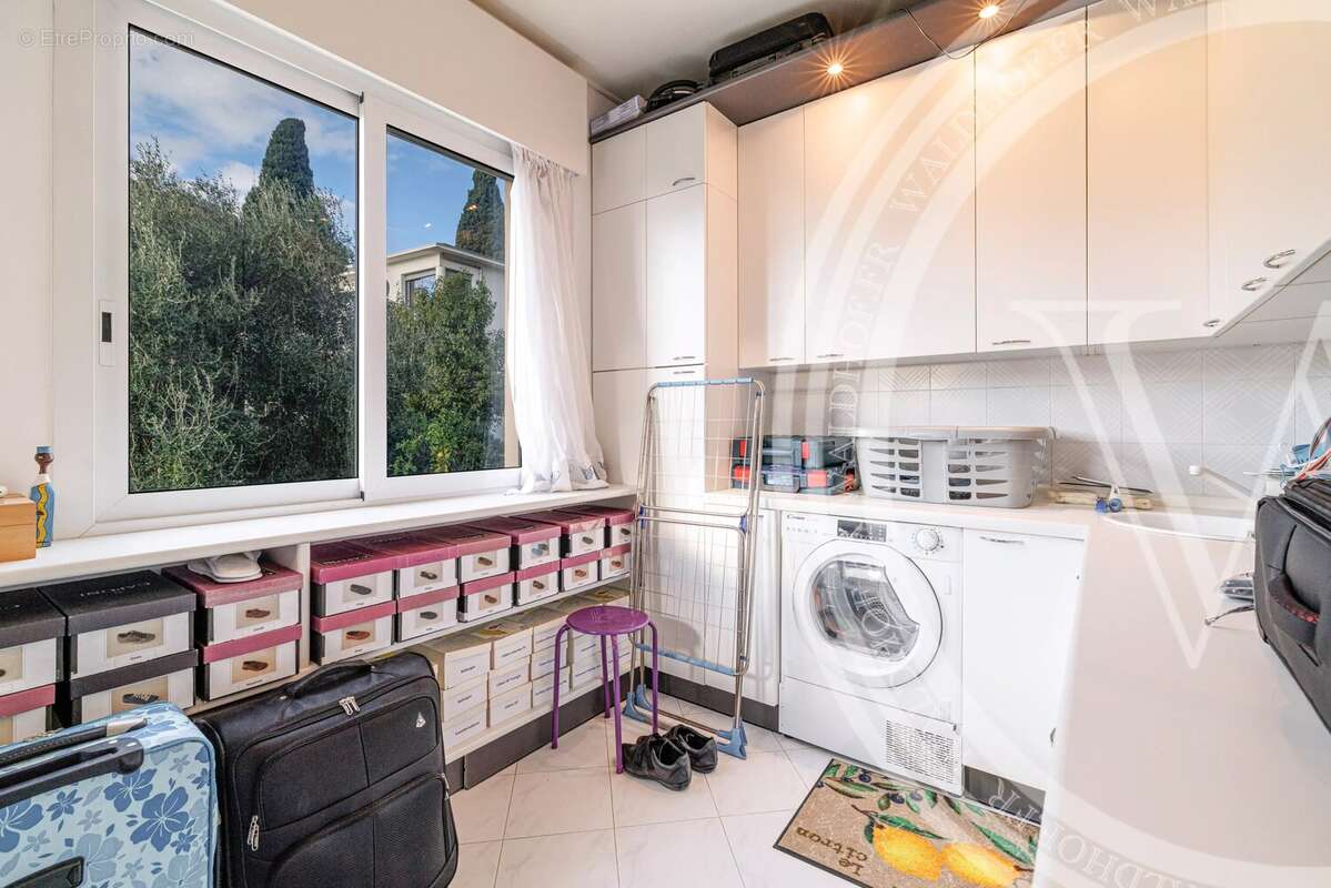 Appartement à EZE