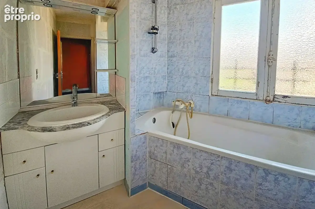 PAUILLAC 33250 - Immeuble 200 m² - investissement locatif -  CENTRE VILLE - photo 16