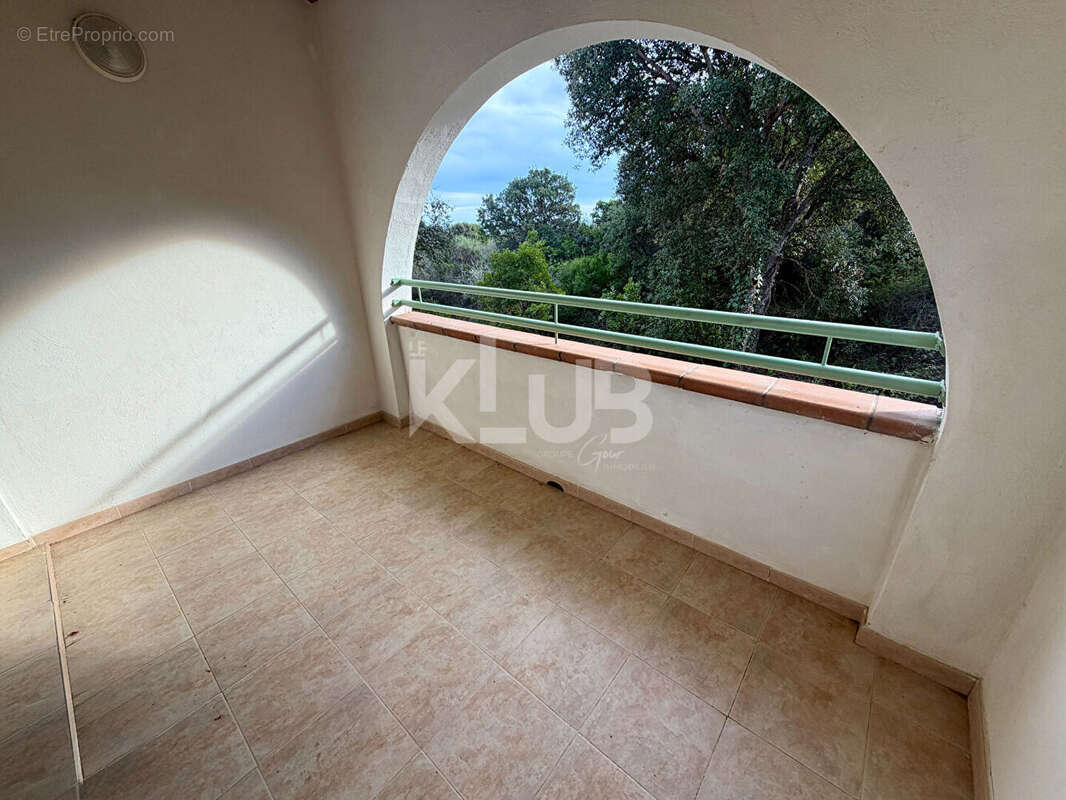 Appartement à LINGUIZZETTA