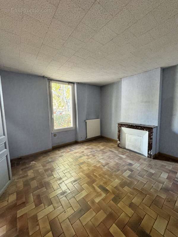 Maison à PUGET-SUR-ARGENS