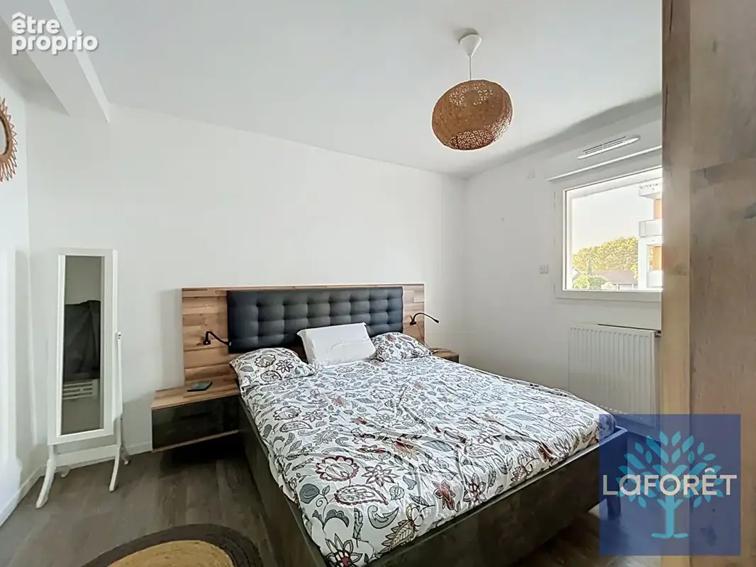 Appartement T4 76 m² + 2 places de parking + Balcon - photo 6