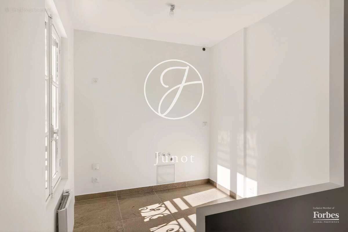 Appartement à VERSAILLES