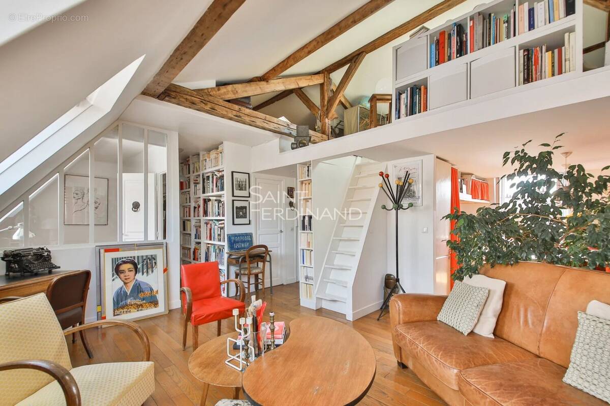 Appartement à PARIS-17E